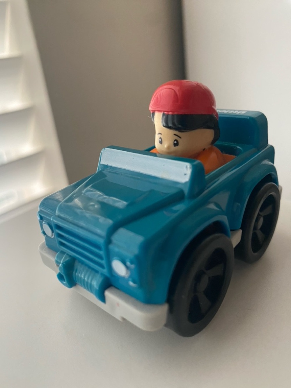 Fisher Price: Little People Wheelies - Koby In Blue Jeep